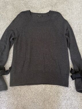 J. Crew Mercantile grey sweater with bows